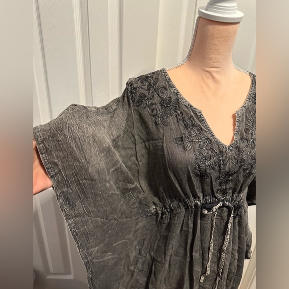 Seaside Black Acid Kaftan - Picture 2 of 9